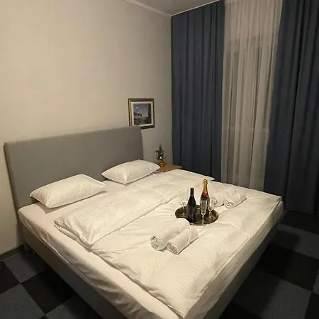 Hotel Lezzet Hotel & Turkish Restaurant